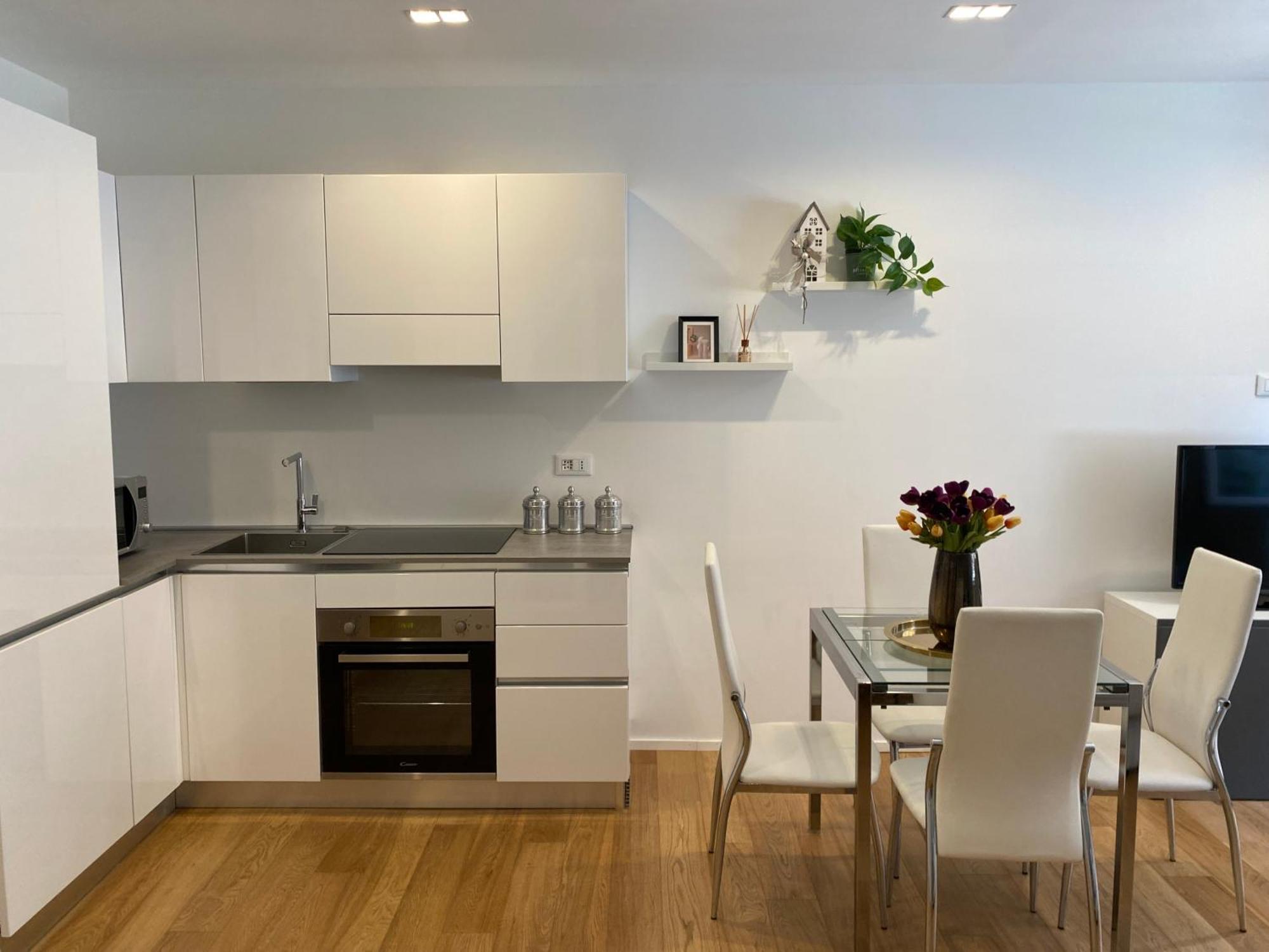 Gramsci 2 - Cozy Apartment Near Sempione Park! 밀라노 외부 사진